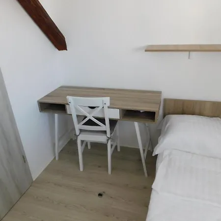 Evi Casa de hóspedes 3*
